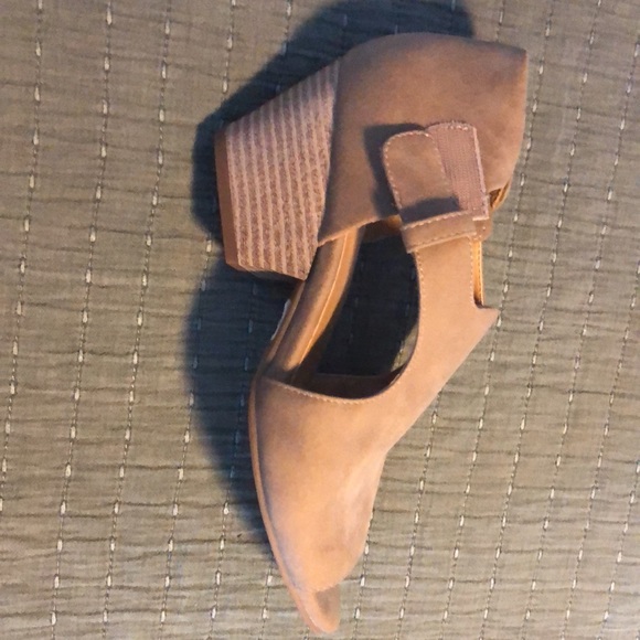 NATURAL SOUL SHOES- BLACK & TAN - Picture 15 of 16